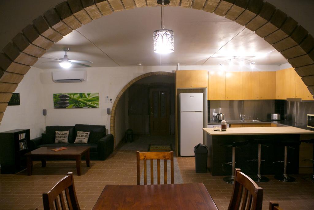 Breakaway Views 374 Alp St Hotel Coober Pedy Exterior photo